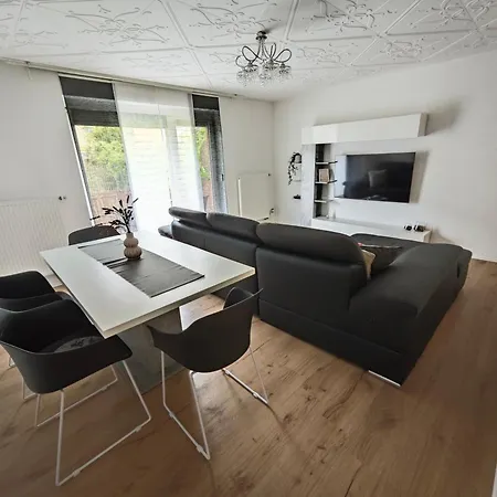 Fh-Naehe: Modernes Apt Mit Balkon Hof  Buitenkant foto