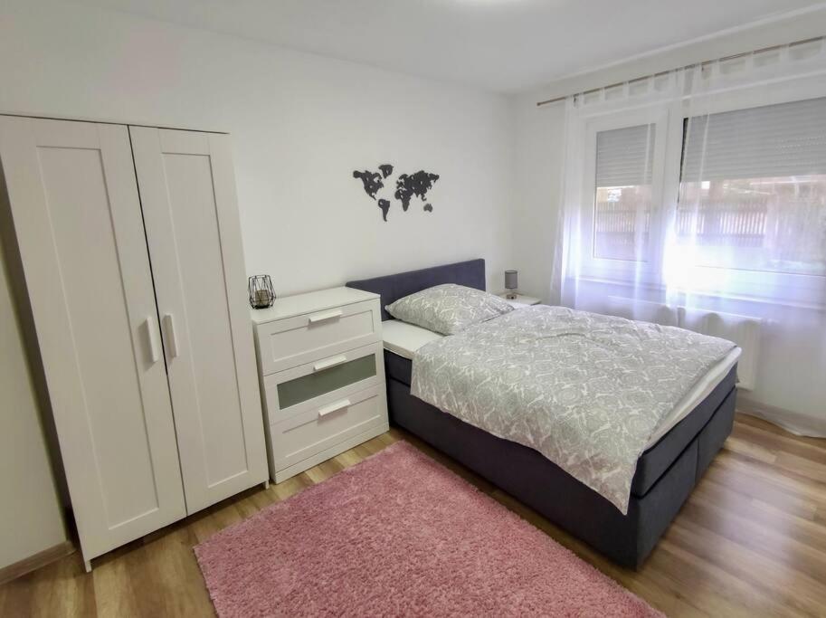 Fh-naehe: Modernes Mit Balkon Apartment