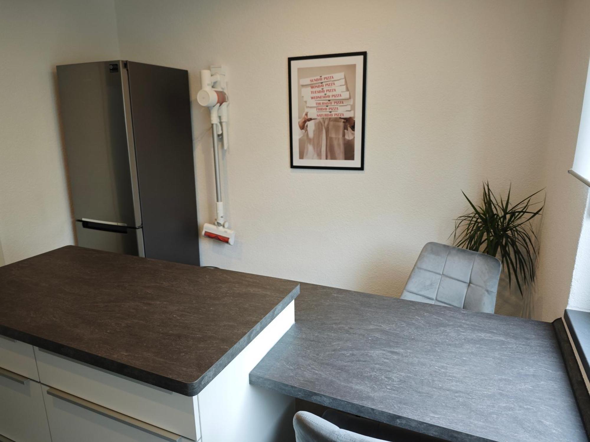 Fh-naehe: Modernes Mit Balkon